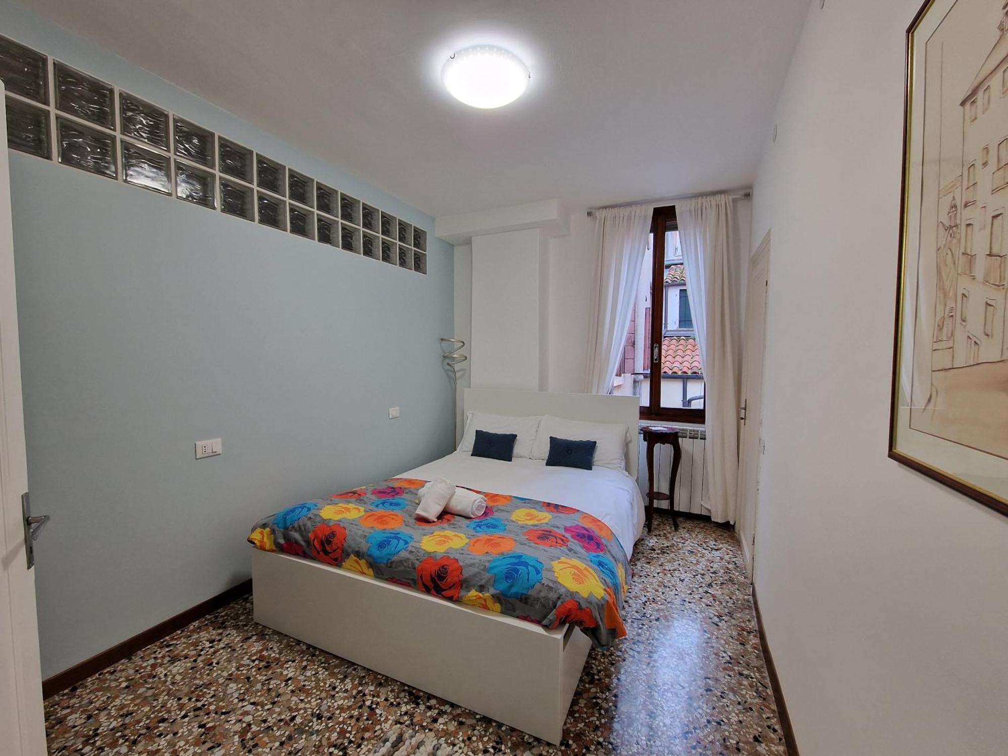 Veneziacentopercento La Forcola Apartment, Next To Rialto Bridge Bagian luar foto