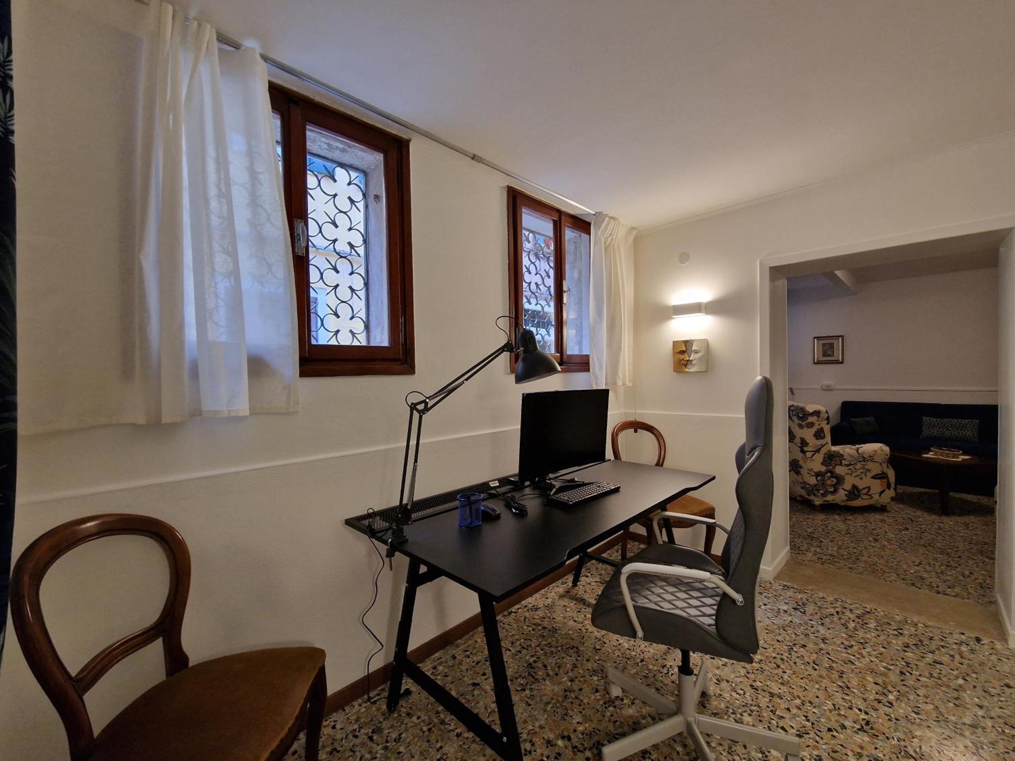 Veneziacentopercento La Forcola Apartment, Next To Rialto Bridge Bagian luar foto