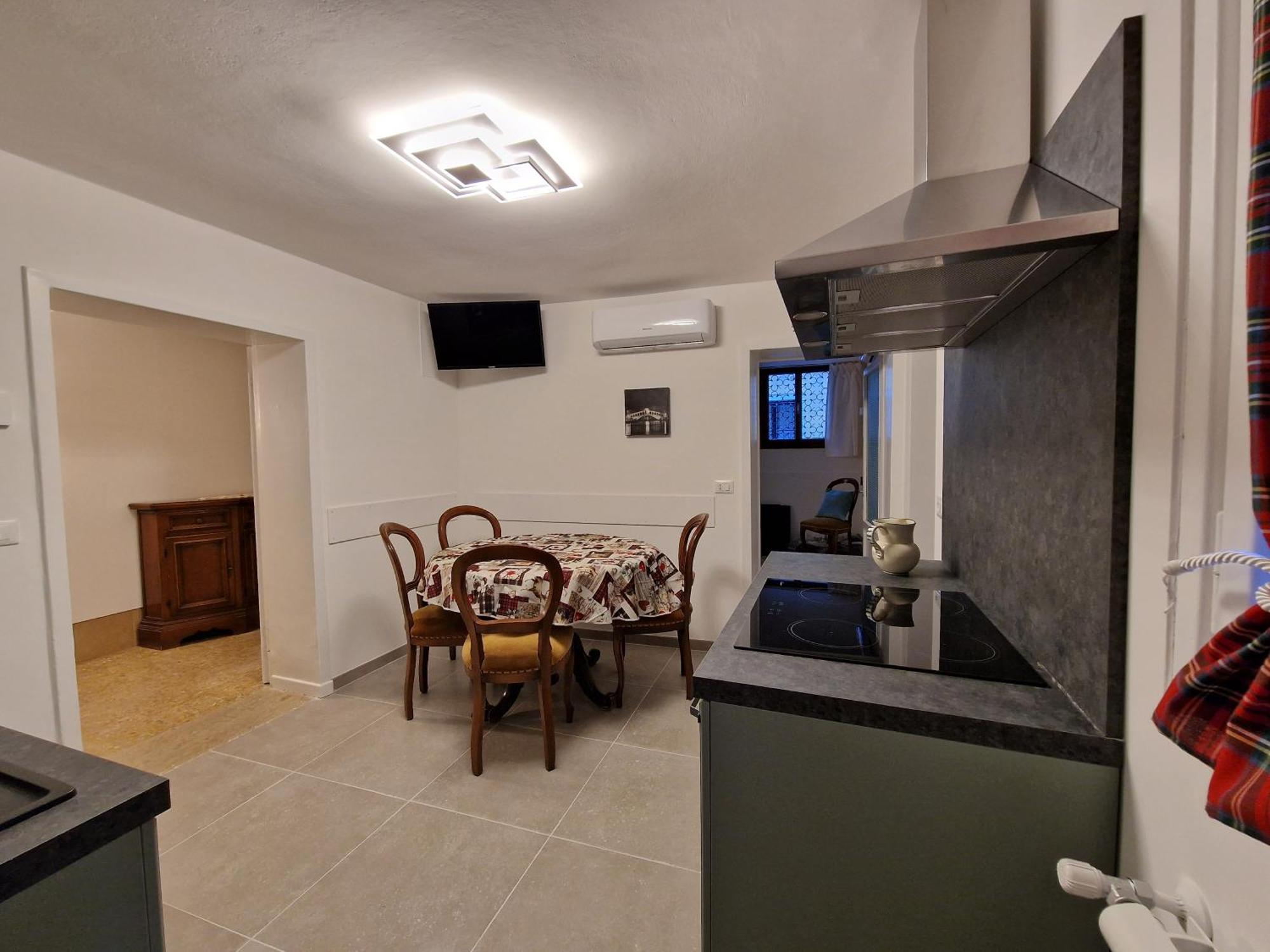 Veneziacentopercento La Forcola Apartment, Next To Rialto Bridge Bagian luar foto