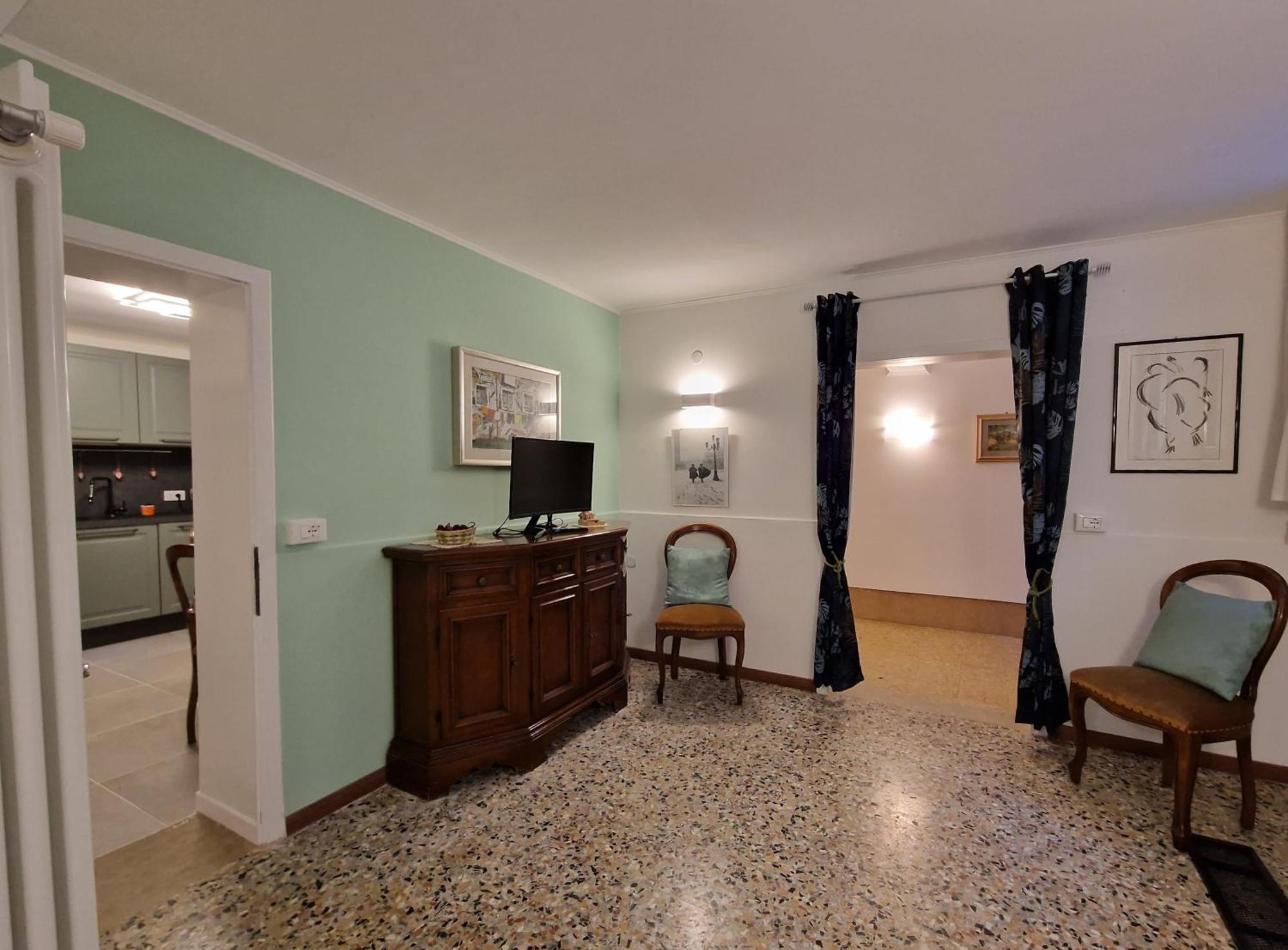 Veneziacentopercento La Forcola Apartment, Next To Rialto Bridge Bagian luar foto